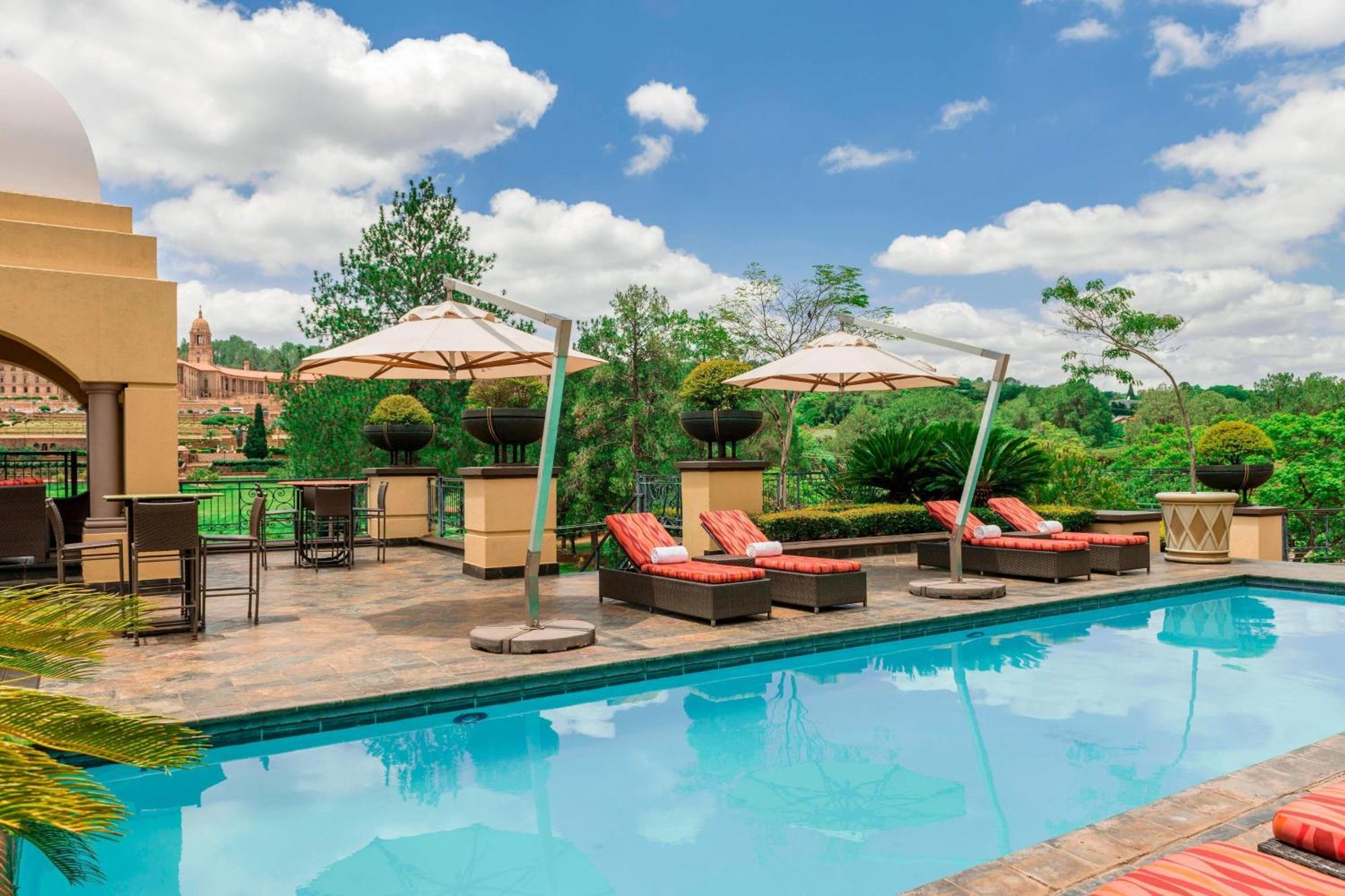 쉐라톤 프리토리아 호텔 프레토리아 외부 사진 The pool at the Westin Nairobi